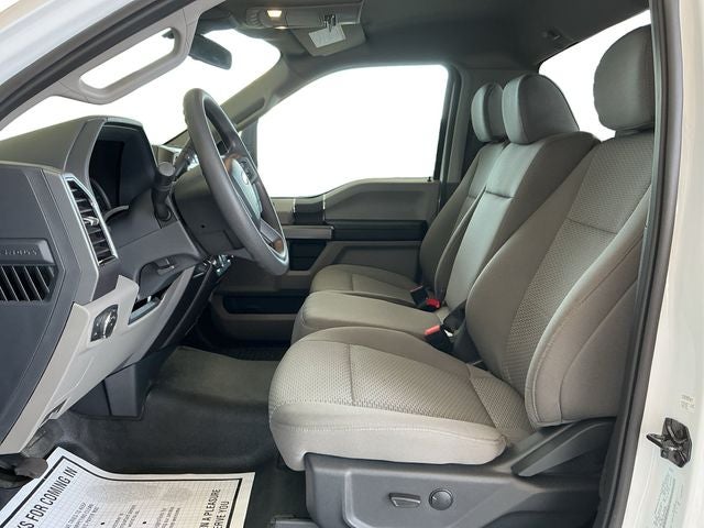 2022 Ford Super Duty F-600 DRW XLT
