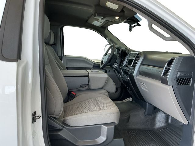 2022 Ford Super Duty F-600 DRW XLT