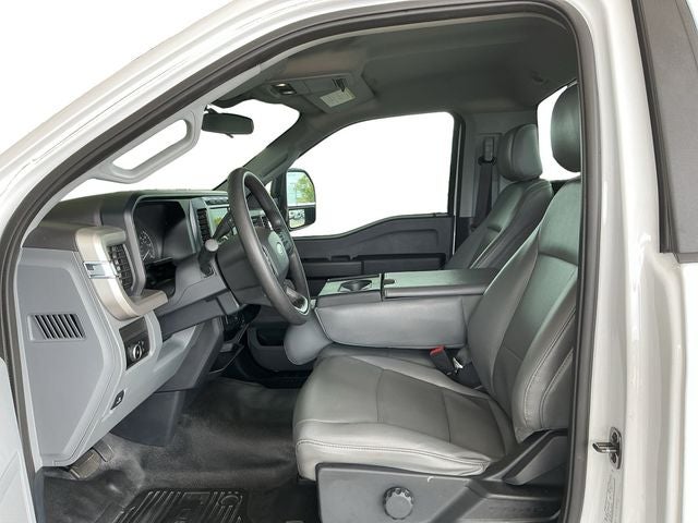 2024 Ford Super Duty F-600 DRW XL