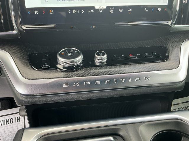 2025 Ford Expedition Platinum Stealth Package