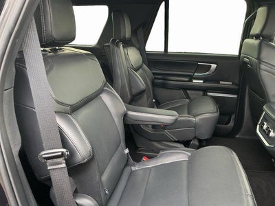 2025 Ford Expedition Platinum Stealth Package