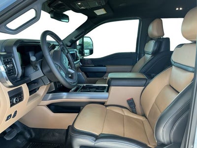 2025 Ford Super Duty F-450 Pickup Lariat DRW