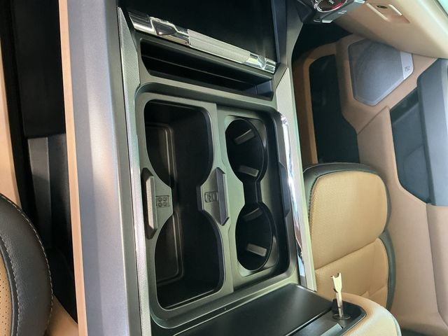 2025 Ford Super Duty F-450 Pickup Lariat DRW