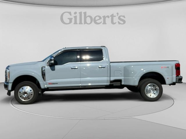 2025 Ford Super Duty F-450 Pickup Lariat DRW
