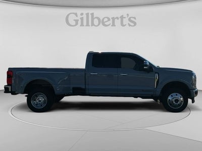 2025 Ford Super Duty F-450 Pickup Lariat DRW