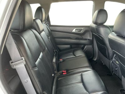 2017 Nissan Pathfinder SL