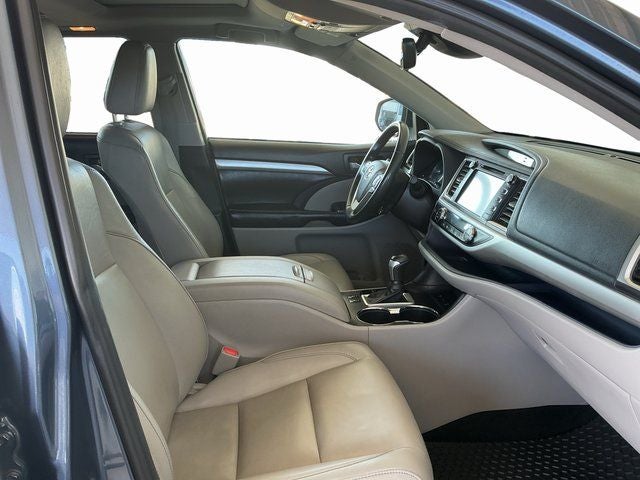 2019 Toyota Highlander Base