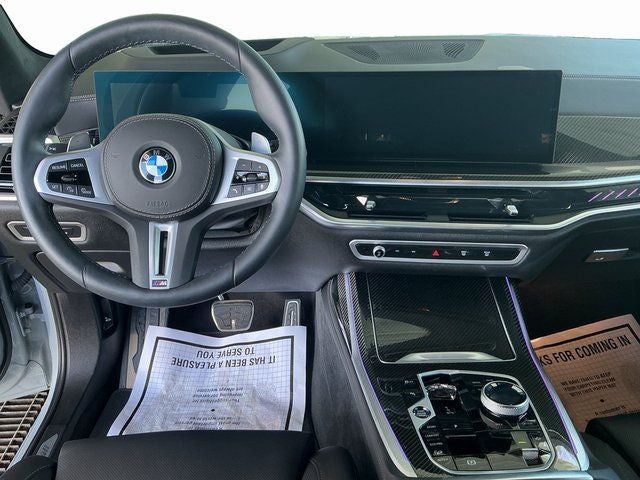 2025 BMW X7 M60i