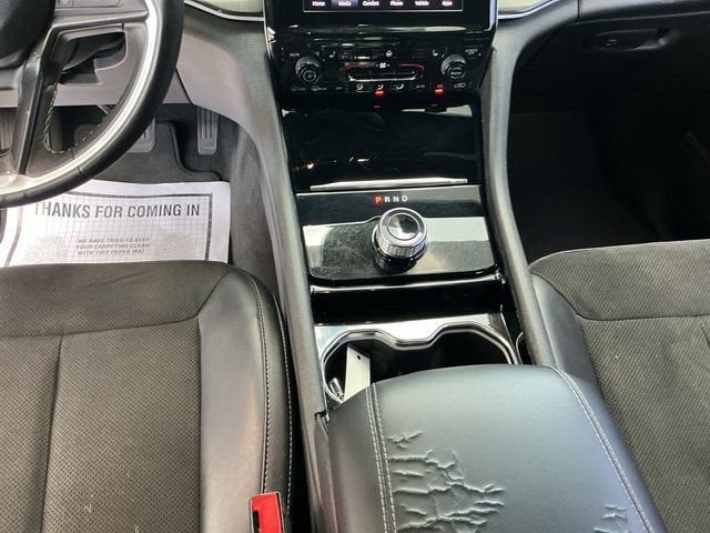 2022 Jeep Grand Cherokee L Altitude 4x2