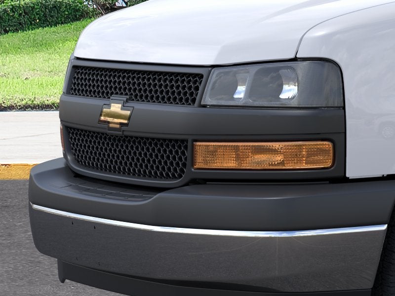 2026 Chevrolet Express Passenger 1LS