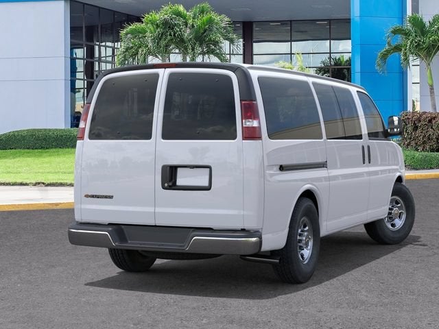 2026 Chevrolet Express Passenger 1LS
