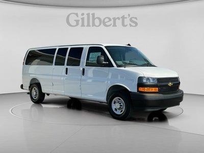 2025 Chevrolet Express Passenger 1LS