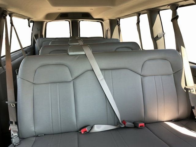 2025 Chevrolet Express Passenger 1LS
