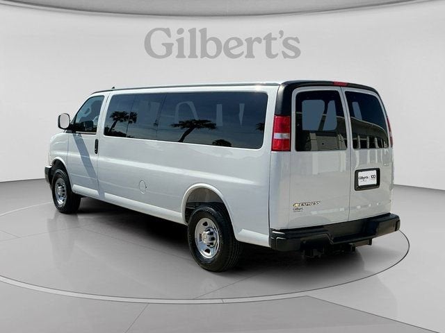 2025 Chevrolet Express Passenger 1LS