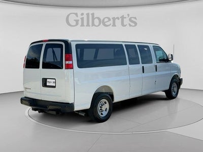 2025 Chevrolet Express Passenger 1LS