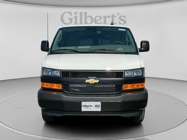 2025 Chevrolet Express Passenger 1LS