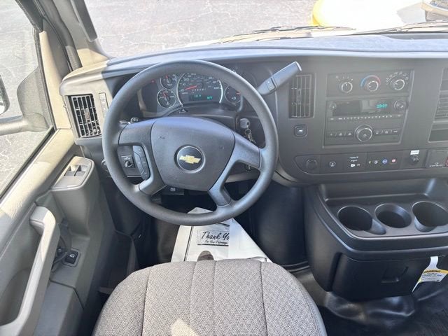 2025 Chevrolet Express Cutaway 3500 1WT