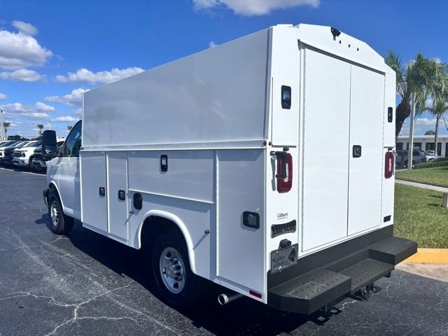 2025 Chevrolet Express Cutaway 3500 1WT