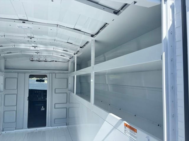 2025 Chevrolet Express Cutaway 3500 1WT