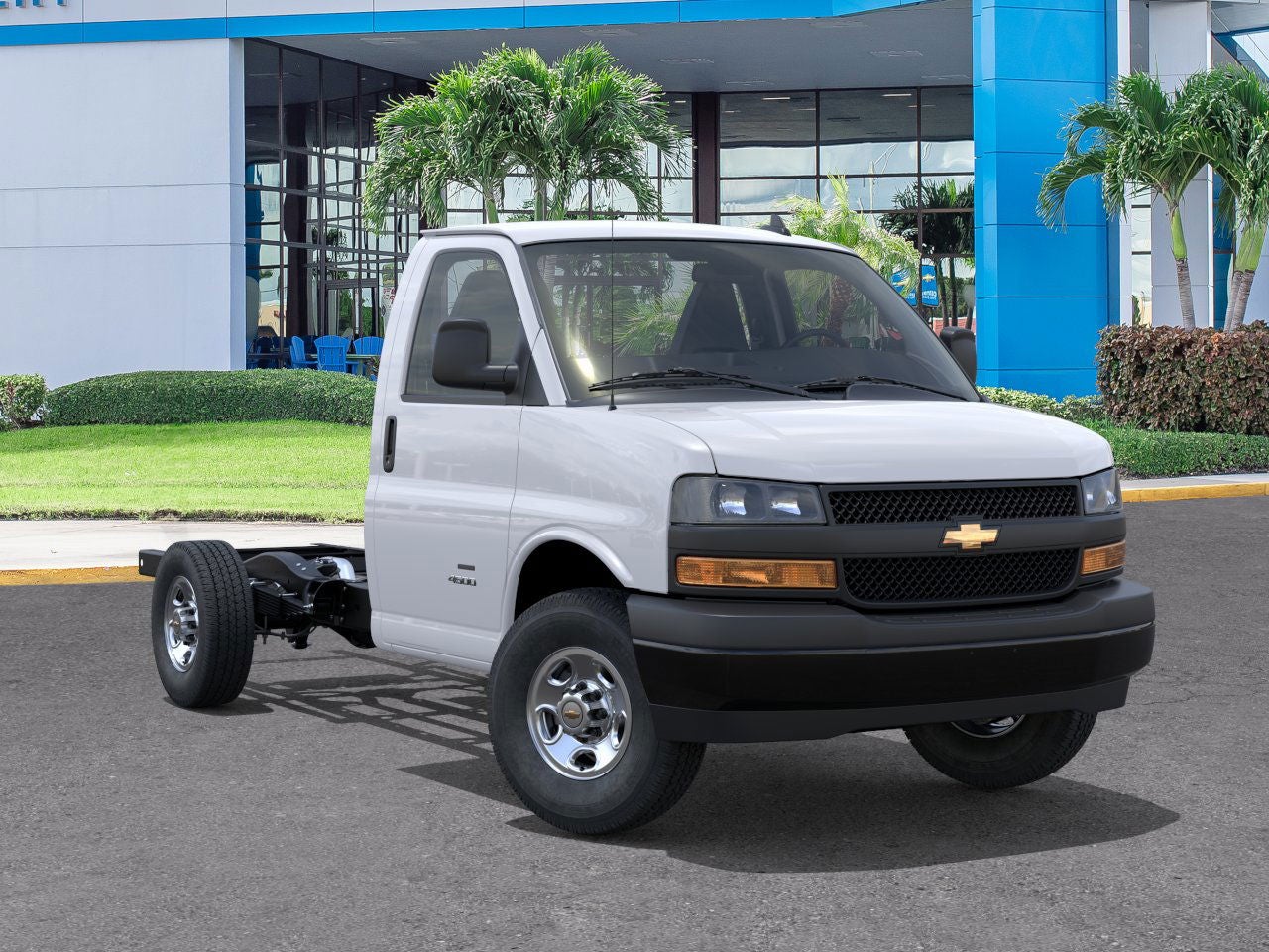 2025 Chevrolet Express Cutaway 3500 1WT