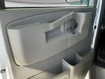 2025 Chevrolet Express Cutaway 3500 1WT