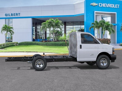 2025 Chevrolet Express Cutaway 3500 1WT