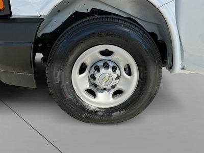 2025 Chevrolet Express Cutaway 3500 1WT