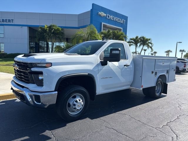 2025 Chevrolet Silverado 3500 HD Chassis Cab Work Truck