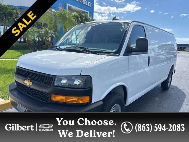 2025 Chevrolet Express Cargo WT