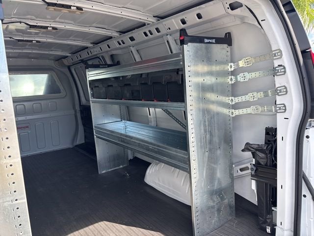 2025 Chevrolet Express Cargo WT