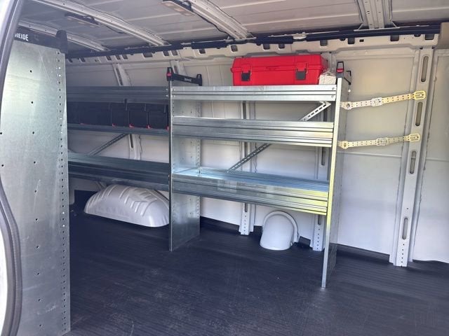 2025 Chevrolet Express Cargo WT