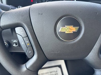 2025 Chevrolet Express Cargo WT