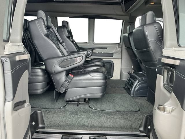 2021 GMC Savana Passenger 3500 LS