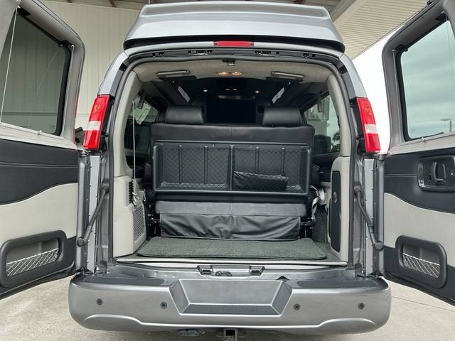 2021 GMC Savana Passenger 3500 LS