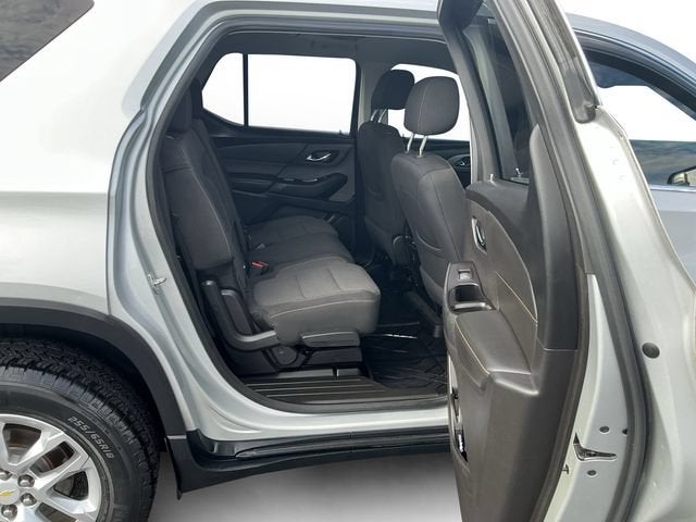 2019 Chevrolet Traverse LS - Photo 16