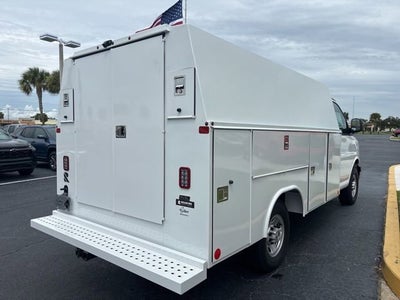 2025 Chevrolet Express Cutaway 3500 1WT