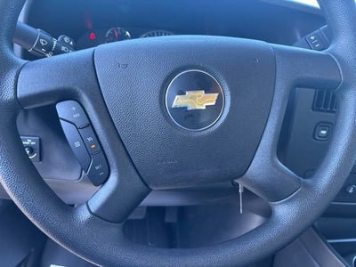 2025 Chevrolet Express Cutaway 3500 1WT
