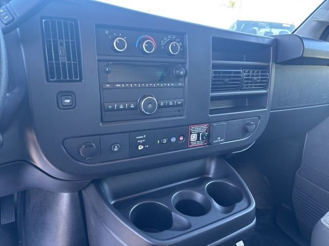 2025 Chevrolet Express Cutaway 3500 1WT