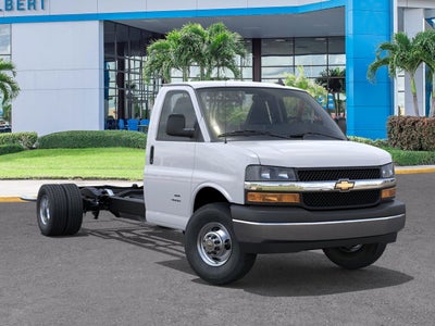 2025 Chevrolet Express Cutaway 3500 1WT