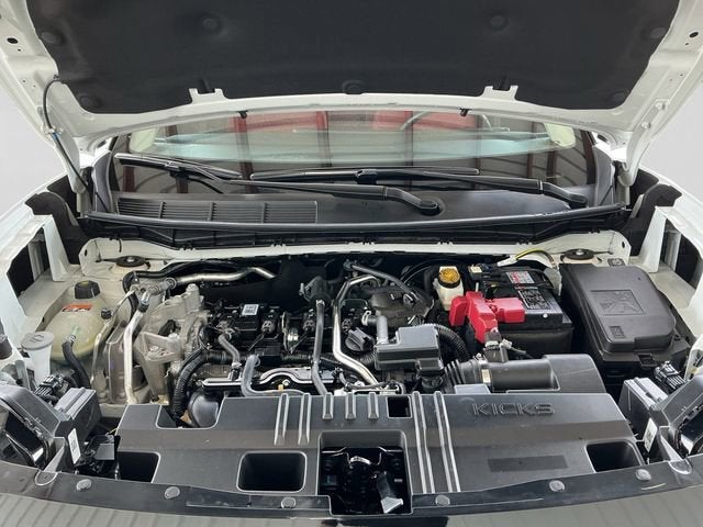 2025 Nissan Kicks SR FWD