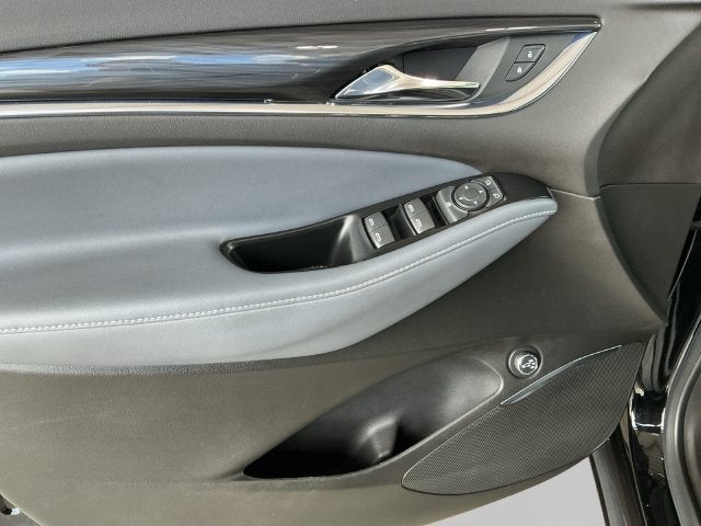2023 Buick Enclave Essence - Photo 13