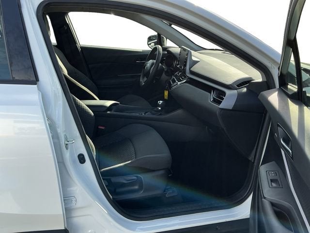 2021 Toyota C-HR LE